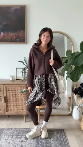 Lauren Hahn Instagram post thumbnail