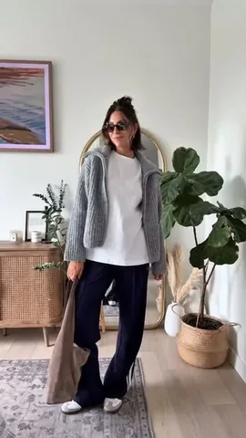 Lauren Hahn Instagram post thumbnail