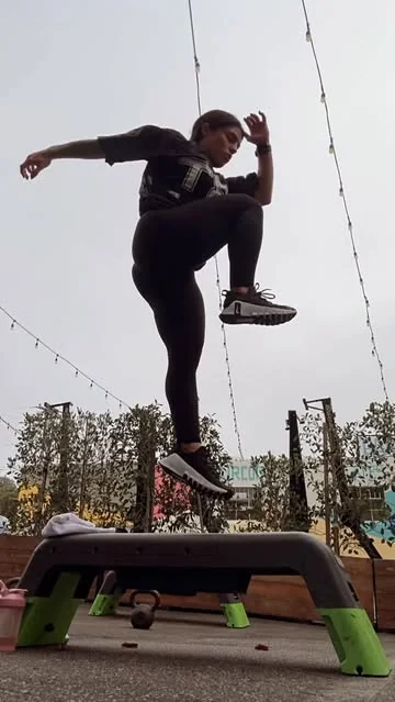 lasamsanchez Instagram post about Maternal fitness and discipline
