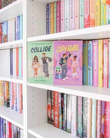 laurabookish Instagram post about Seasonal reading preferences