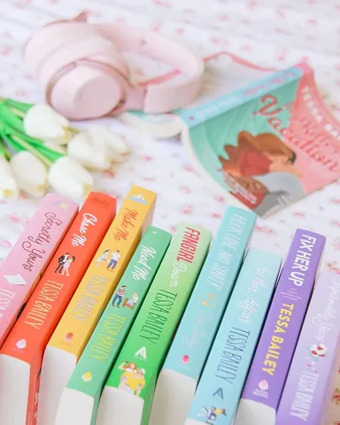 laurabookish Instagram post about Book photography editing