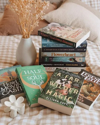 laurabookish Instagram post about Fantasy reading recommendation