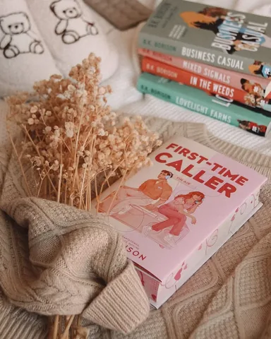 laurabookish Instagram post about Preferred book settings
