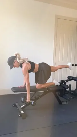 laurengleisberg Instagram post about Workout plan launch