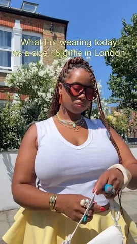 laurennicolefk Instagram post about Plus size summer outfit