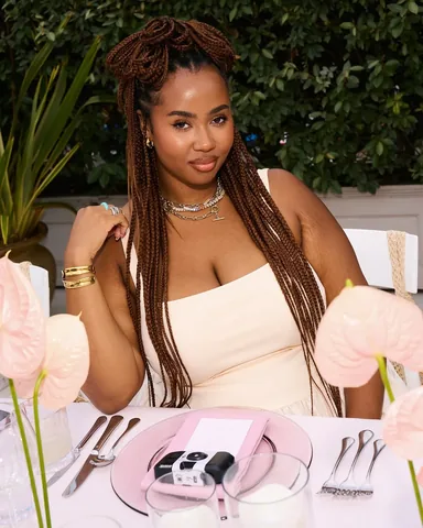 laurennicolefk Instagram post about Beauty look