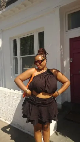 laurennicolefk Instagram post about Curvy fashion outfit