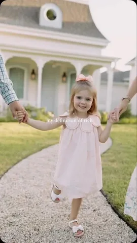 laurynlately Instagram post about Family photoshoot