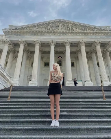 laviishlily Instagram post about Washington, D.C. trip