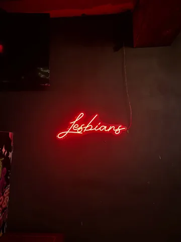 LAUREN CHAN Instagram post thumbnail