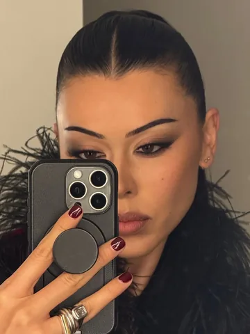 LAUREN CHAN Instagram post thumbnail