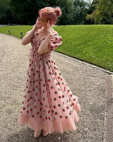 ldshadowlady Instagram post about Strawberries