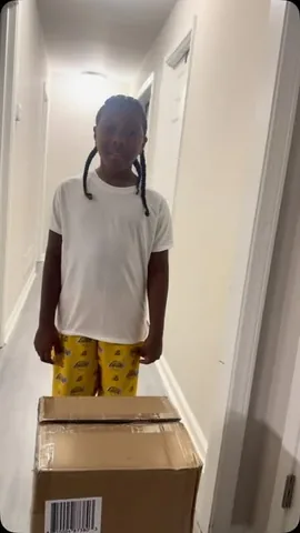 legendisflyy Instagram post about Travel product