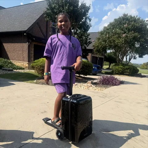 legendisflyy Instagram post about Travel product
