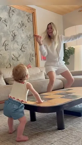lelepons Instagram post about Family resemblance