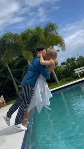 lelepons Instagram post about Throwback