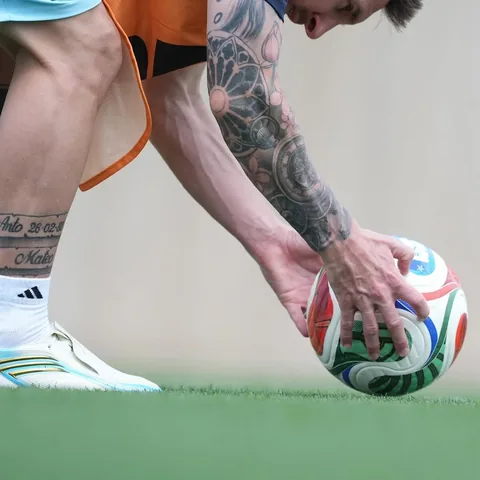 leomessi Instagram post about Football and Argentina