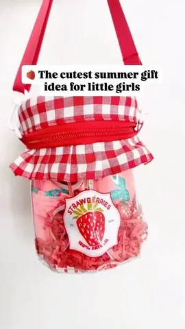 lessthandomesticgoddess Instagram post about Summer gift bag