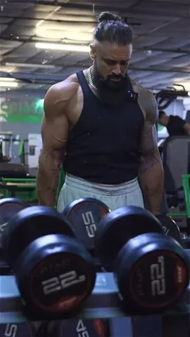 lex_fitness Instagram post about Shoulder training