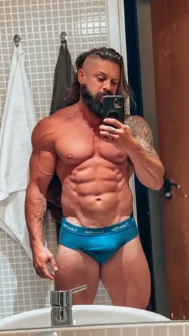lex_fitness Instagram post about Leg day workout