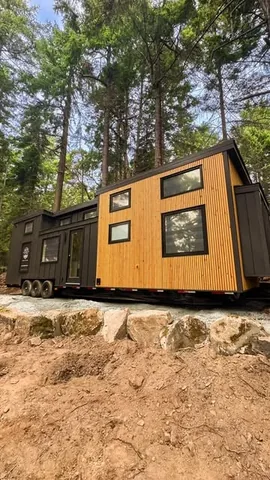 lezseetheworld Instagram post about Tiny house storage design