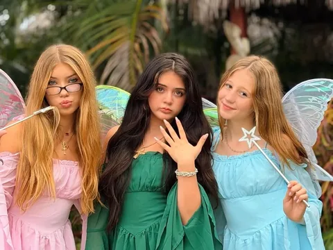 likenastya Instagram post about Fall season