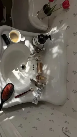 lindseybadenhop Instagram post about Morning routine