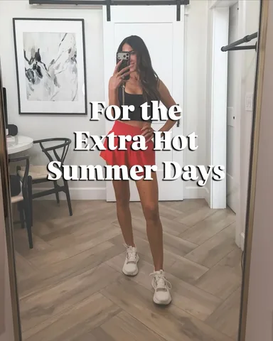 liveloveblank Instagram post about Women’s activewear