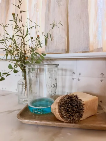 livingwithlandyn Instagram post about Jewelry cleaning