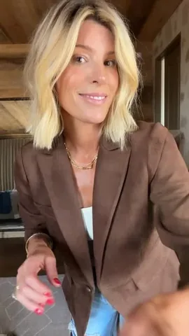 livingwithlandyn Instagram post about Fall fashion