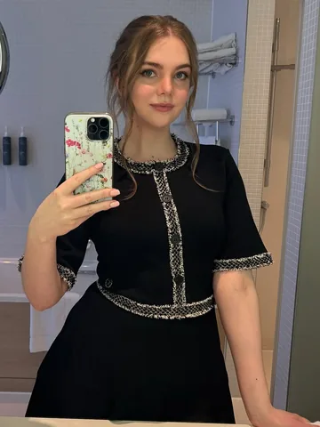 loeya Instagram post about Hamburg event trip