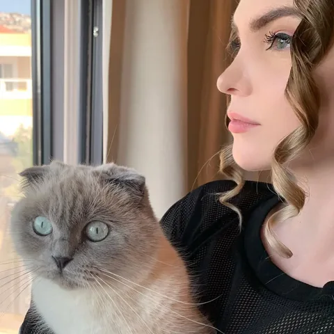 loeya Instagram post about Instagram update