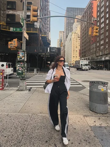 looksby_lro Instagram post about Travel