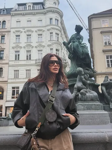 looksby_lro Instagram post about Vienna travel