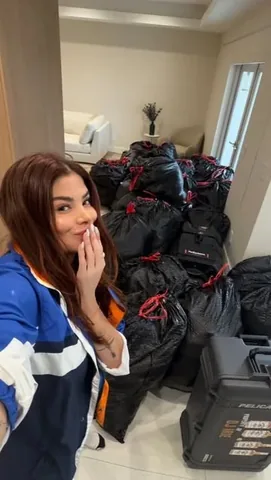 looksby_lro Instagram post about Closet transformation