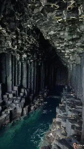 lostitalianos Instagram post about Fingal’s Cave