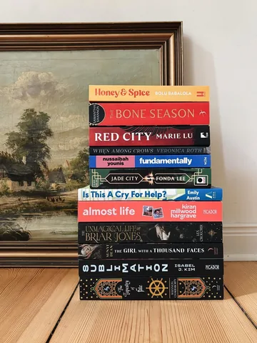 lottelikesbooks Instagram post about Book haul