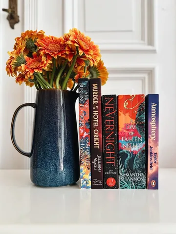 lottelikesbooks Instagram post about May reading wrap up