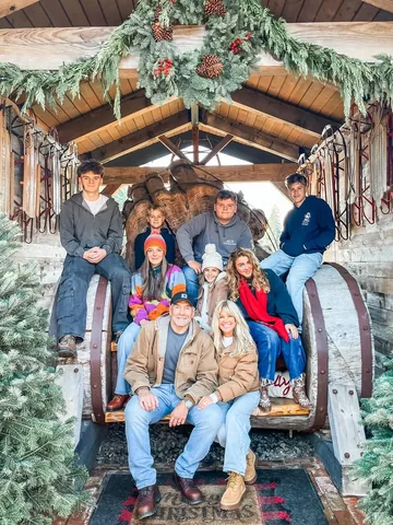 lovekristinenicole Instagram post about Christmas faith reflection