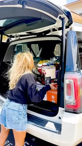 lovekristinenicole Instagram post about Family meals