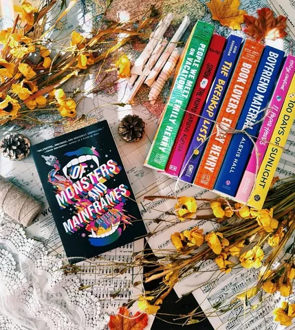 lovelybookishbelle Instagram post about Horror book reaction