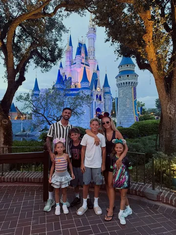 lucyjessicacarter Instagram post about Theme park travel