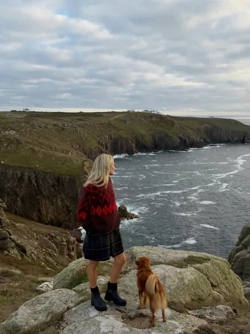 lucywilliams02 Instagram post about Barbour outfit