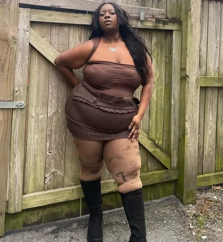 luhshawnay Instagram post about Plus size fashion showcase