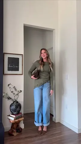 macymalonee Instagram post about Rectangle body outfit styling
