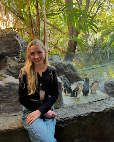 maddynf Instagram post about Aquarium visit