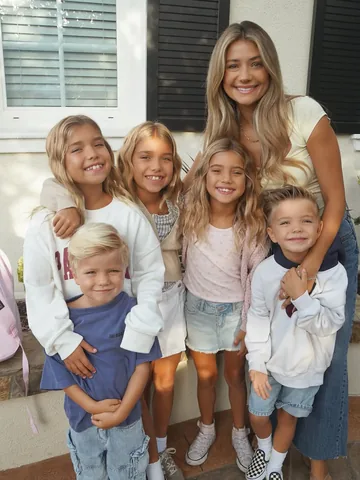 madisonbontempo Instagram post about Back to school family moment