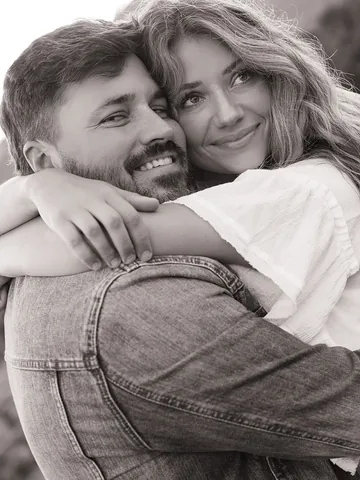 madisonbontempo Instagram post about Couple photography