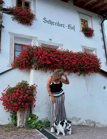 makelasaintfort Instagram post about Travel lifestyle and fashion