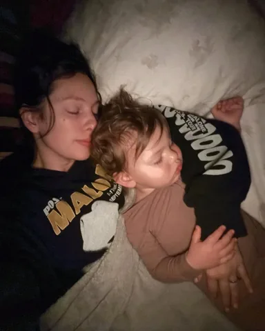 makenzie_dustman Instagram post about Breastfeeding and parenting